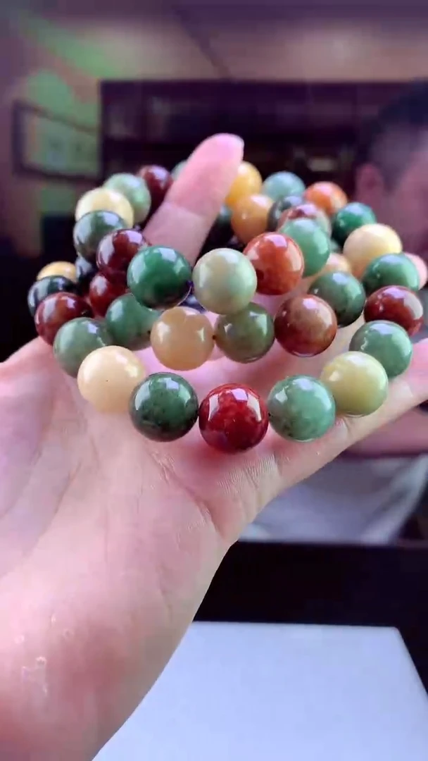 翡翠未镶嵌吊坠(不含链)天然A货翡翠（拍一发一）