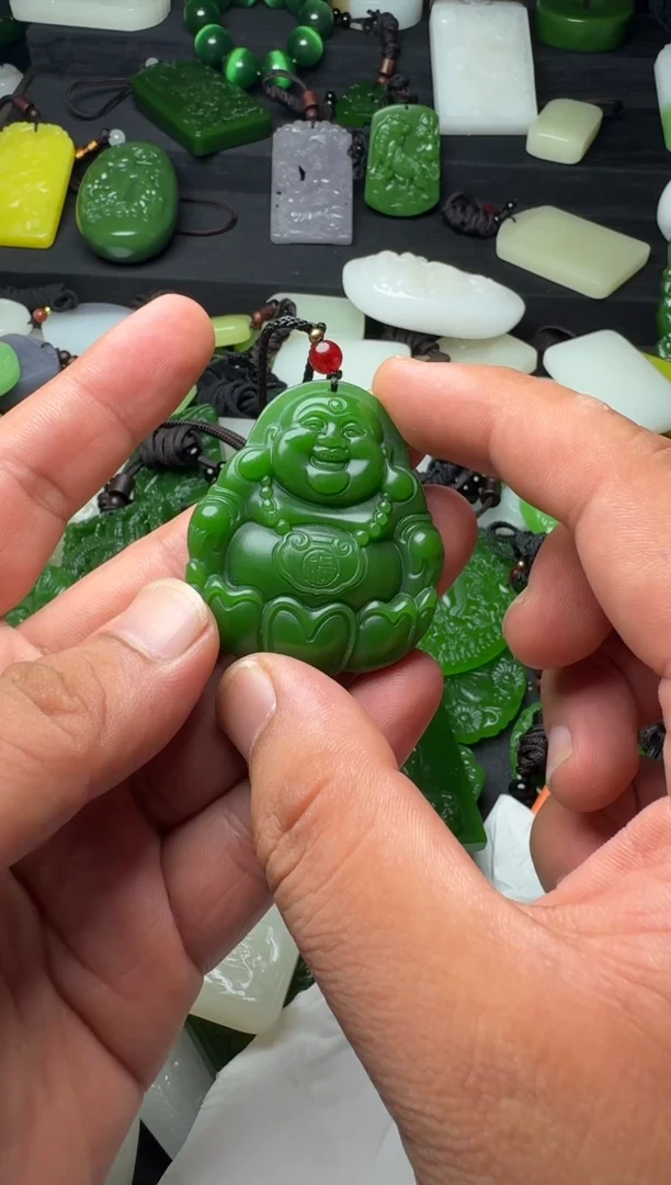 和田玉未镶嵌颈饰1