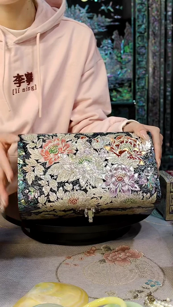 黑金鲍全满螺·弘贝雅螺钿漆器文化馆