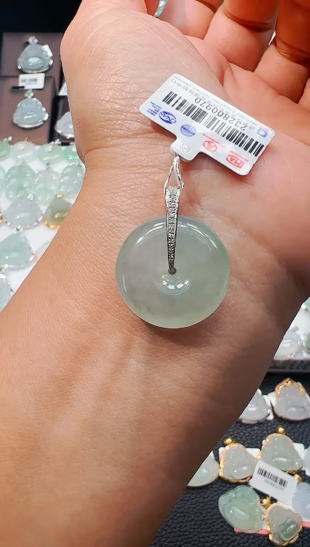 吊坠(不含链)18K金镶嵌翡翠平安扣吊坠970