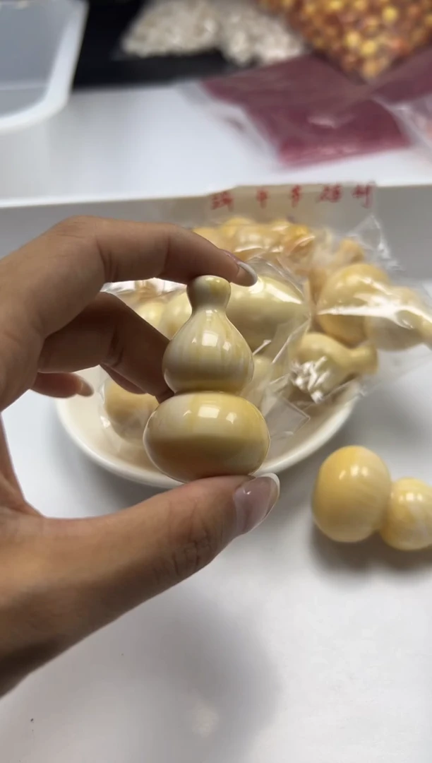 未镶嵌颈饰蜜蜡w246蜜蜡*大葫芦*1个