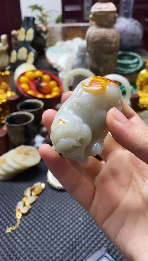 未镶嵌和田玉挂件貔貅