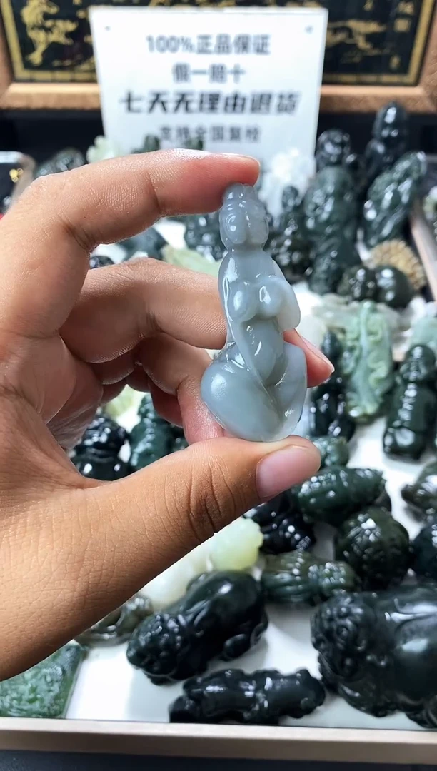 颈饰未镶嵌和田玉1