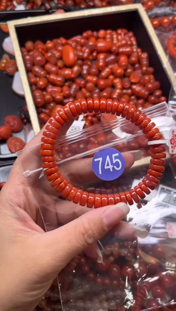 南红玛瑙未镶嵌珠宝奇石745-9