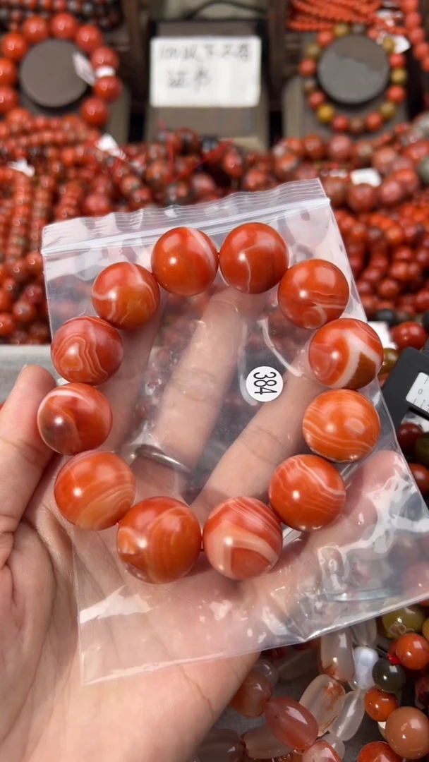 南红玛瑙手串未镶嵌但***久19