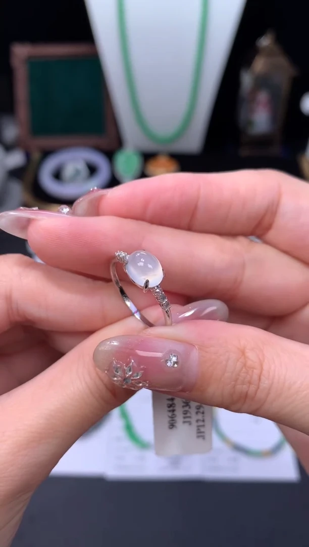 18K金镶嵌定制翡翠48小时鉴赏期 退货不扣服务费