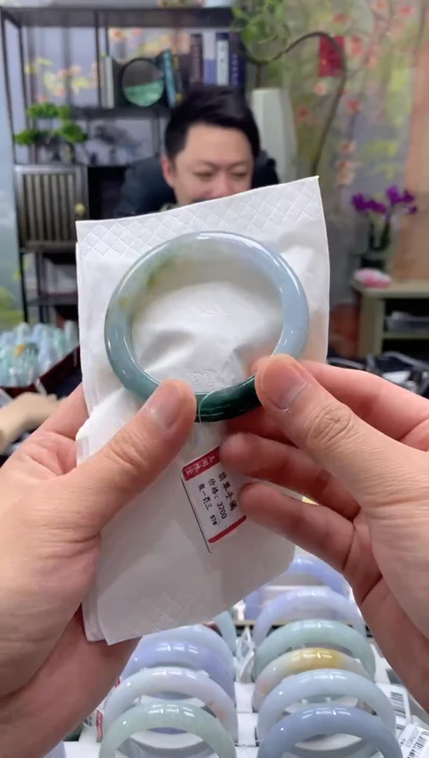 未镶嵌手镯翡翠38********