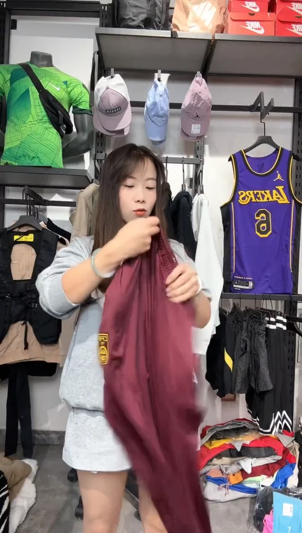 1193  编码 瑕疵款直播间过款为准 尺码 S 155
