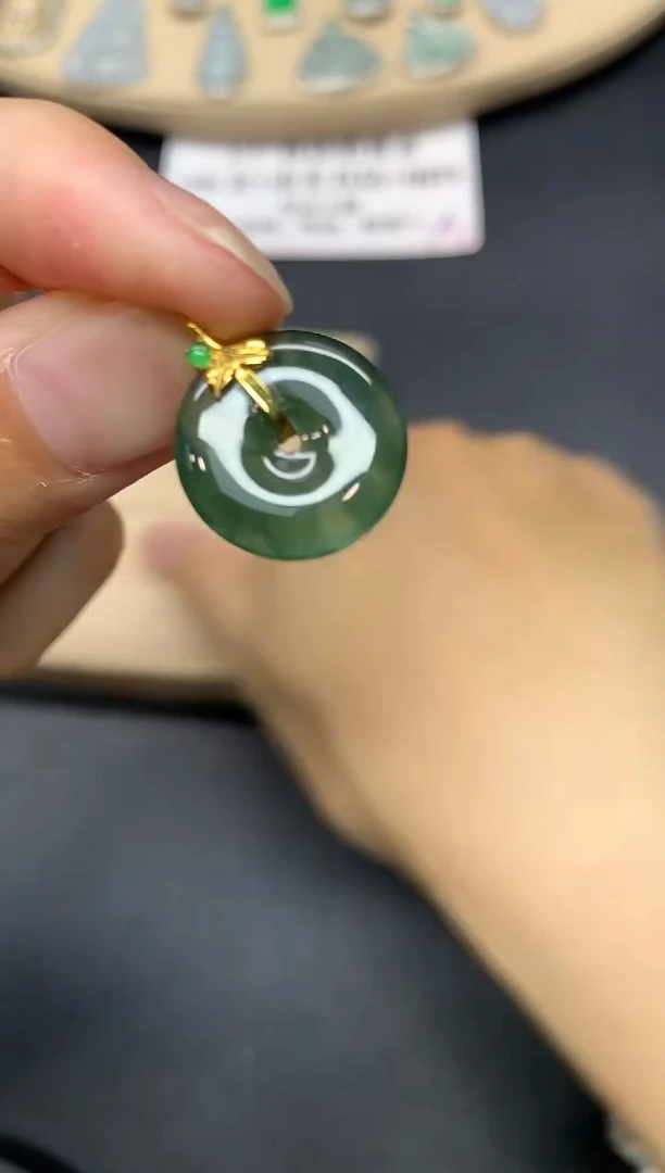 翡翠18K金镶嵌吊坠(不含链)平安扣【无服务费】