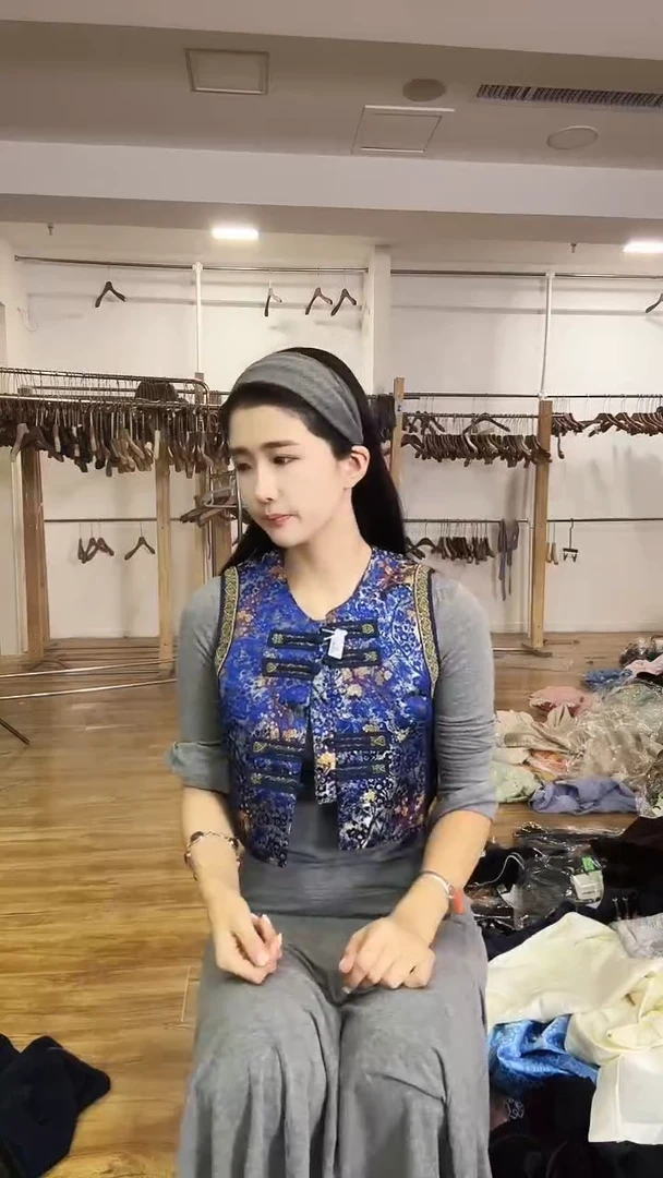 马甲       M码       80-110斤