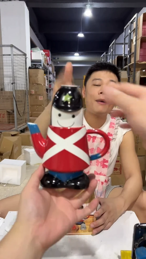 瓷片原盒士兵茶壶套组