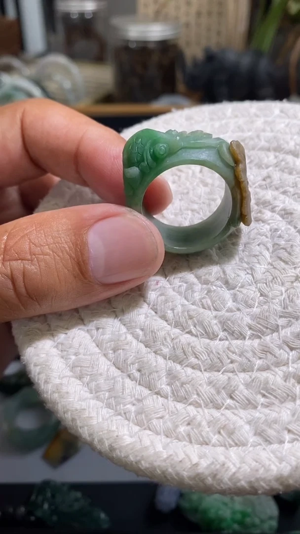 未镶嵌定制翡翠翡翠戒圈