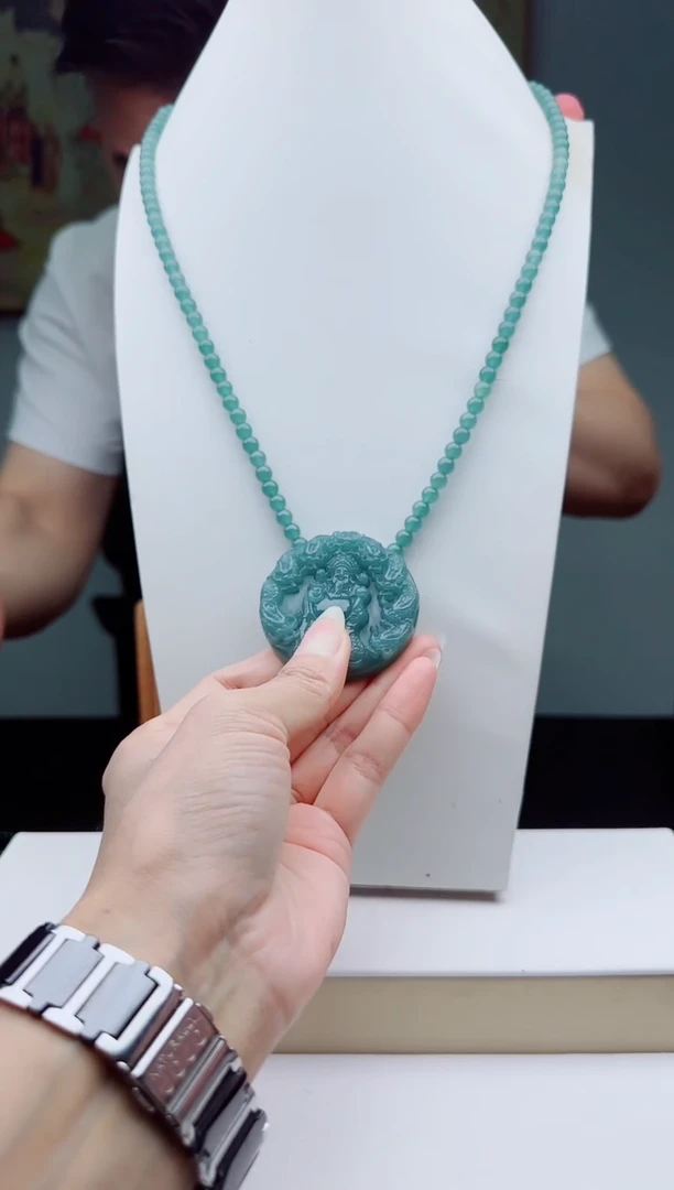 颈饰未镶嵌翡翠多样性发其一