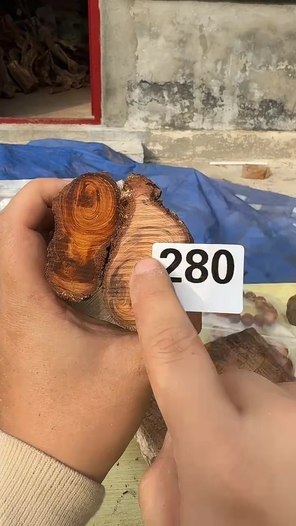 柏木（崖柏）太行陈化崖柏香片！随机一片！（1单1片）280