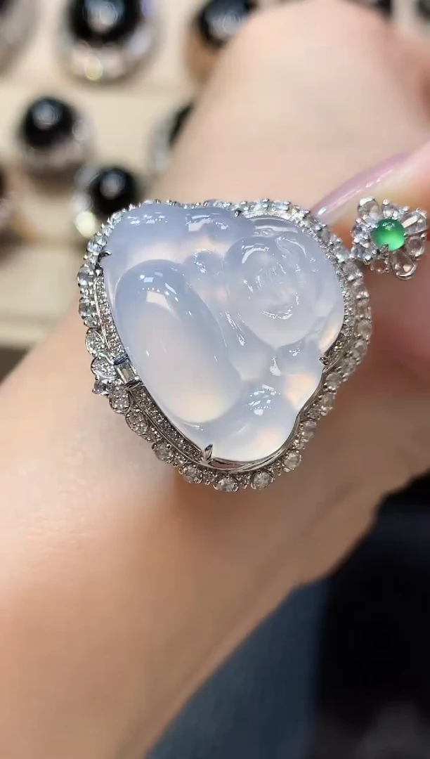 【闪购商品】翡翠吊坠(不含链)18K金镶嵌D50