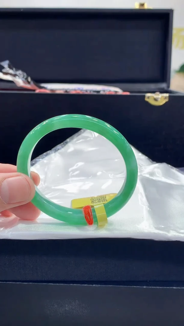 未镶嵌手镯翡翠翡翠手镯