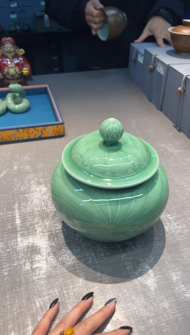 【闪购商品】徐志伟 荷叶 大盖罐