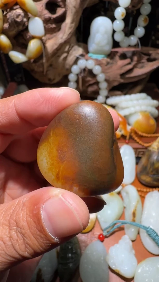 颈饰未镶嵌和田玉原料