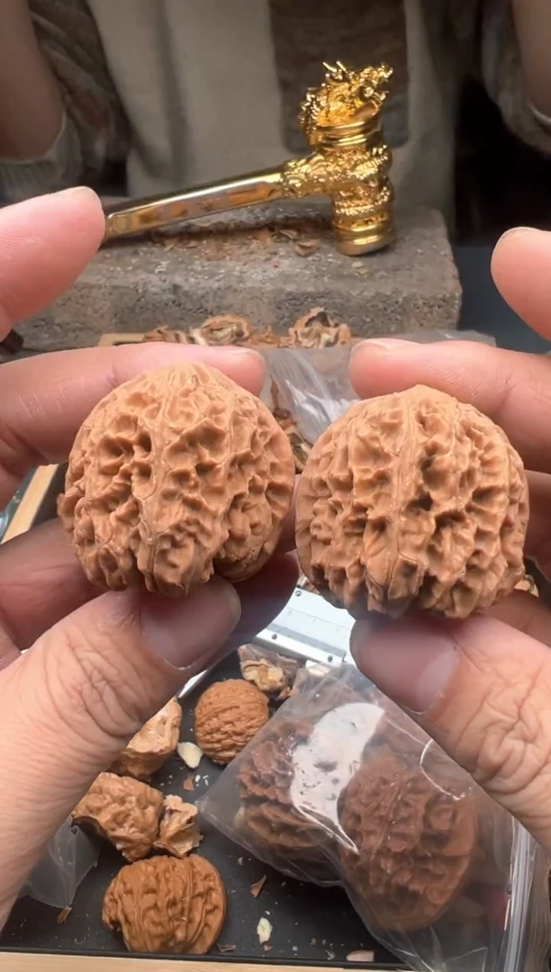 【闪购商品】桃核把件四对核桃：陕西管帽、磨盘、白狮子、野牛