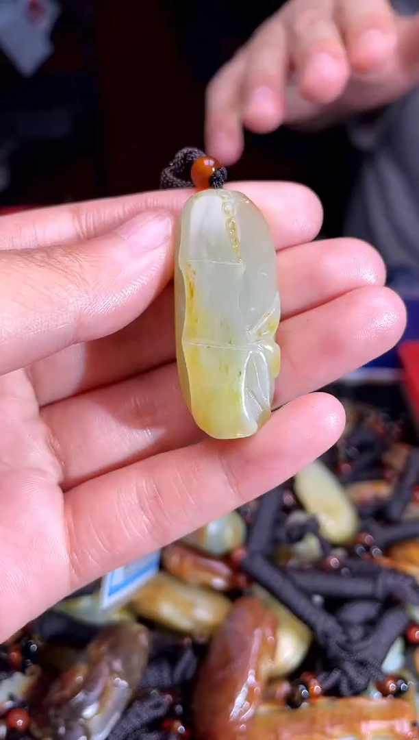 和田玉未镶嵌挂件1