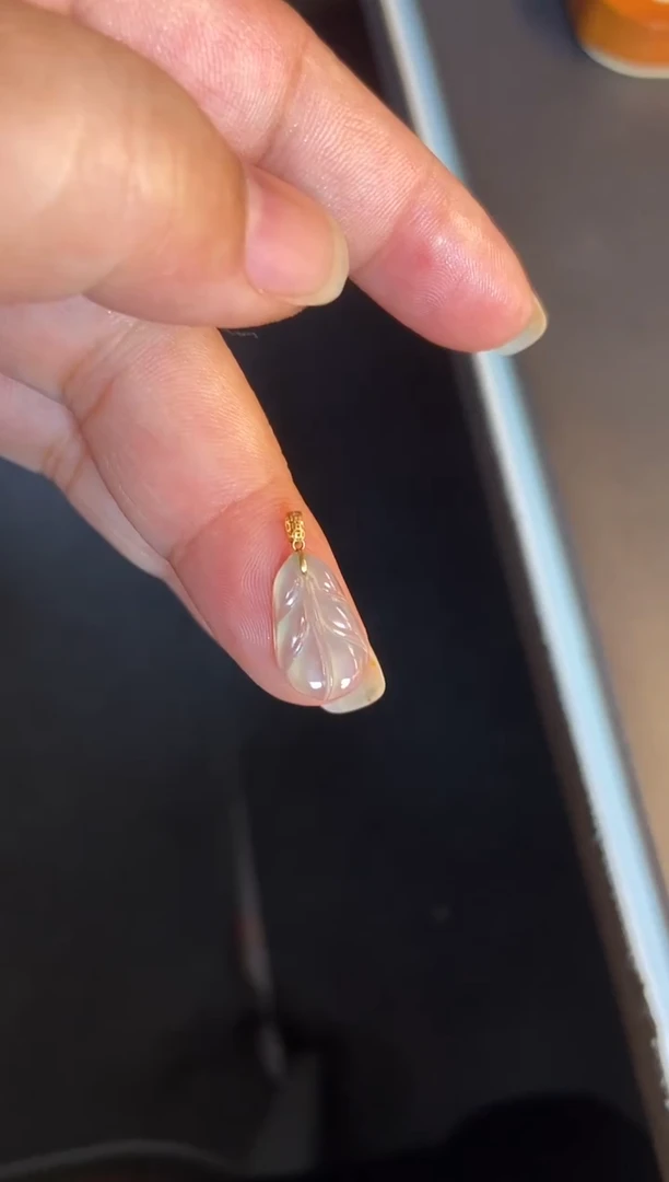 吊坠(不含链)18K金镶嵌翡翠1