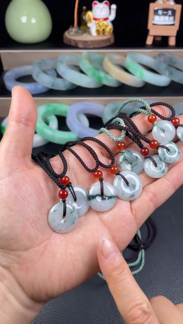 未镶嵌挂件翡翠多样性发货一件