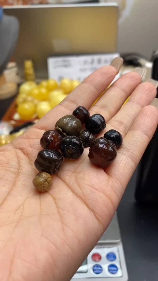 琥珀未镶嵌珠宝奇石阿*1855/2发