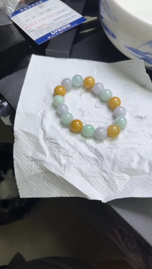 翡翠挂件未镶嵌发一件珠串