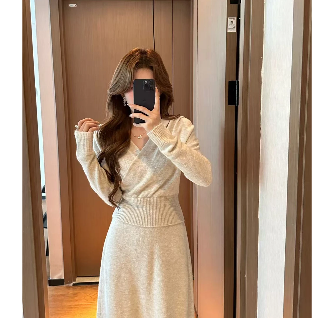 【裙子/裤子】韩版交叉V领毛衣套装女秋冬松弛感针织上衣收腰两件套