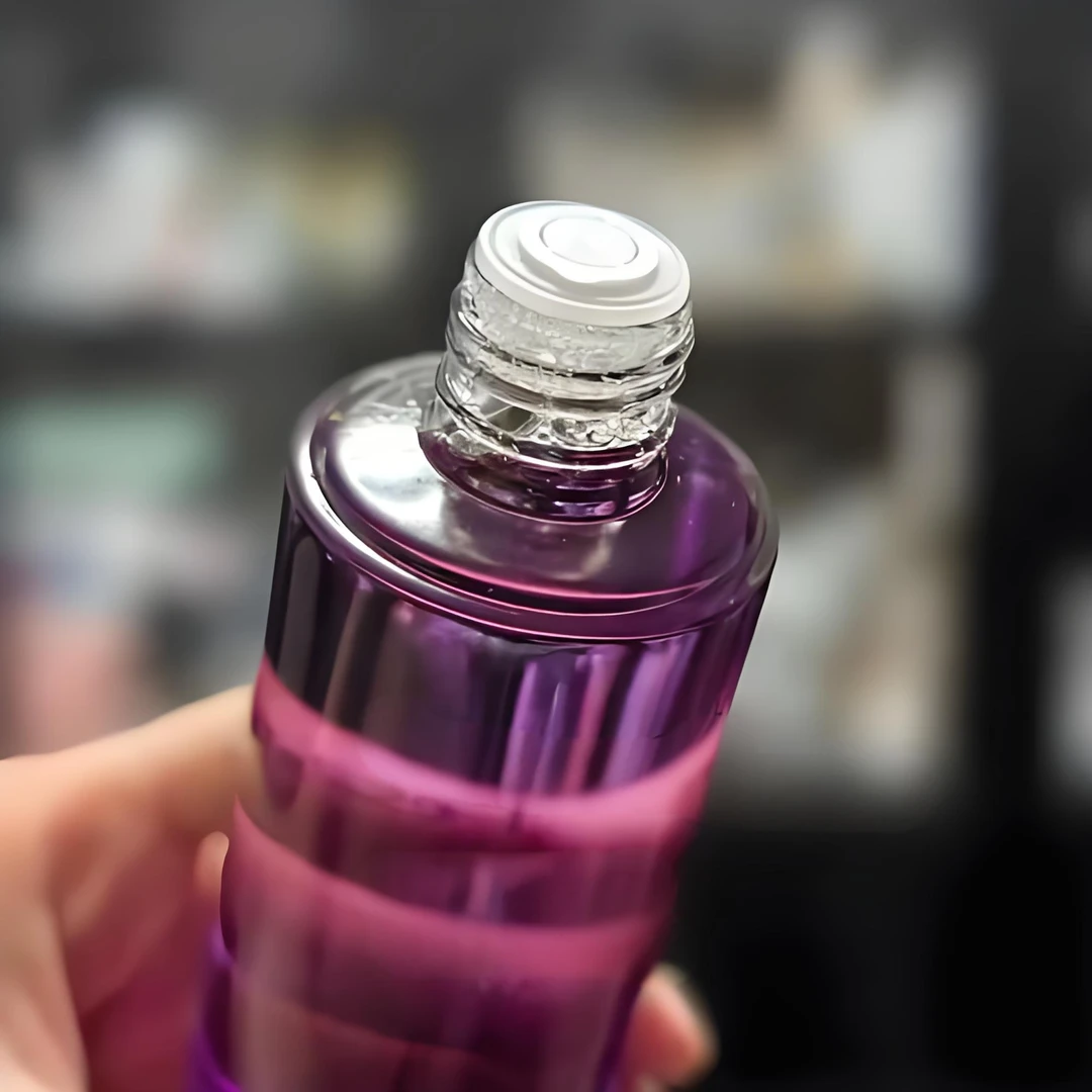 紫霞精华水提亮肤色补水保湿