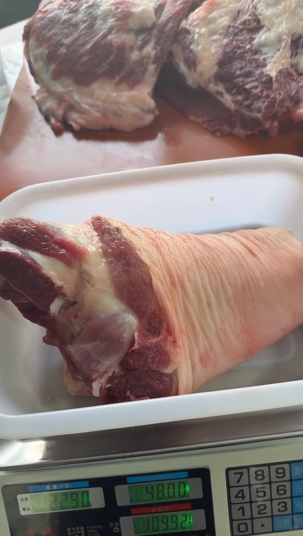 中国大陆180食用农产品节*高猪肘子2.29节节高