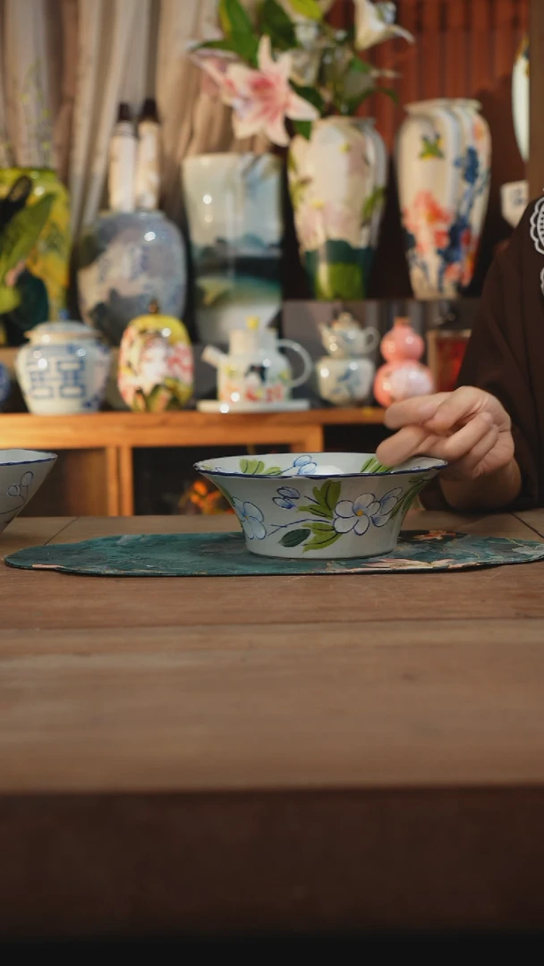 现代高温釉下彩手绘陶瓷餐具