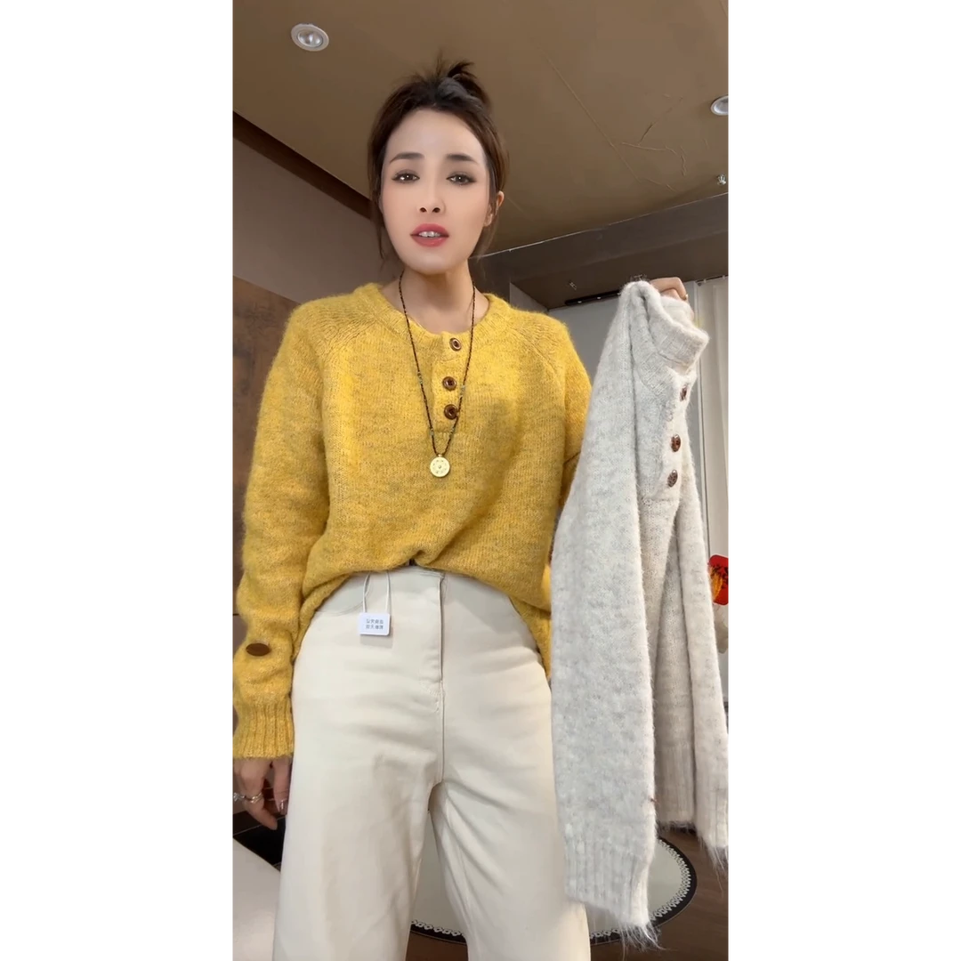 针织条纹圆领半排扣静奢风纯色毛绒毛衣秋冬开衫网红长袖