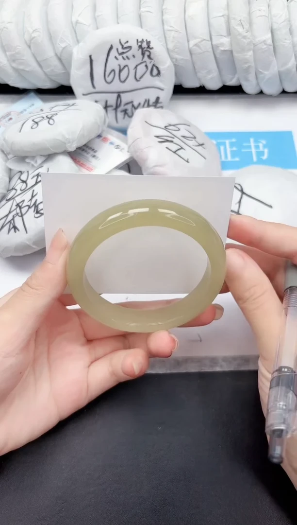 未镶嵌手镯石英质玉112-62CQ
