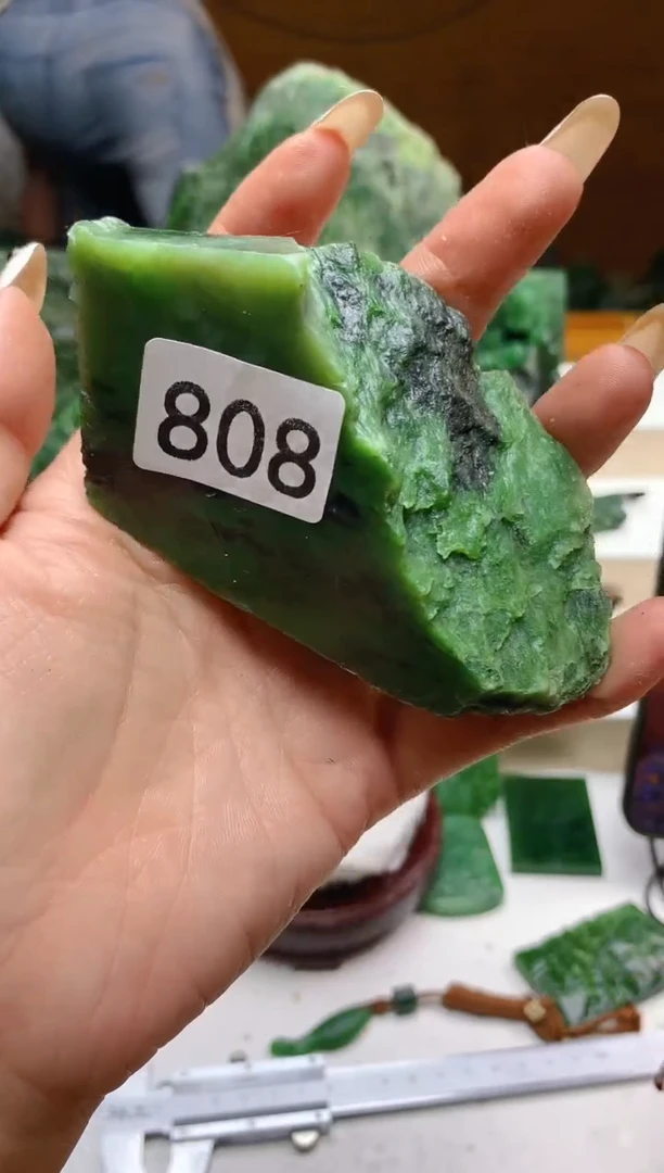 和田玉（碧玉）未镶嵌珠宝半成品0