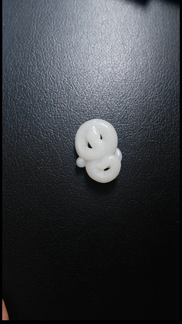 颈饰未镶嵌和田玉蛇