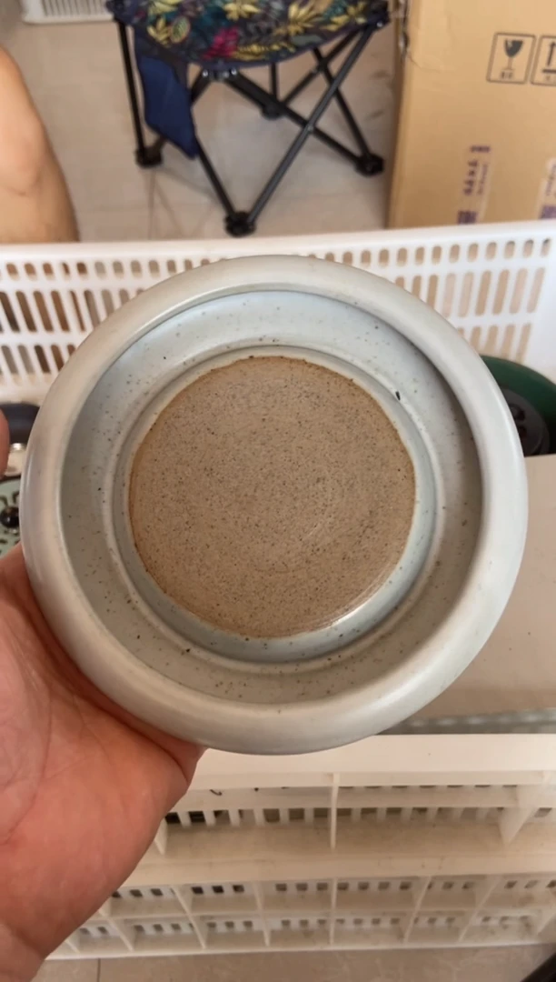 摄影的产品有使用过的痕迹有点脏介意勿拍