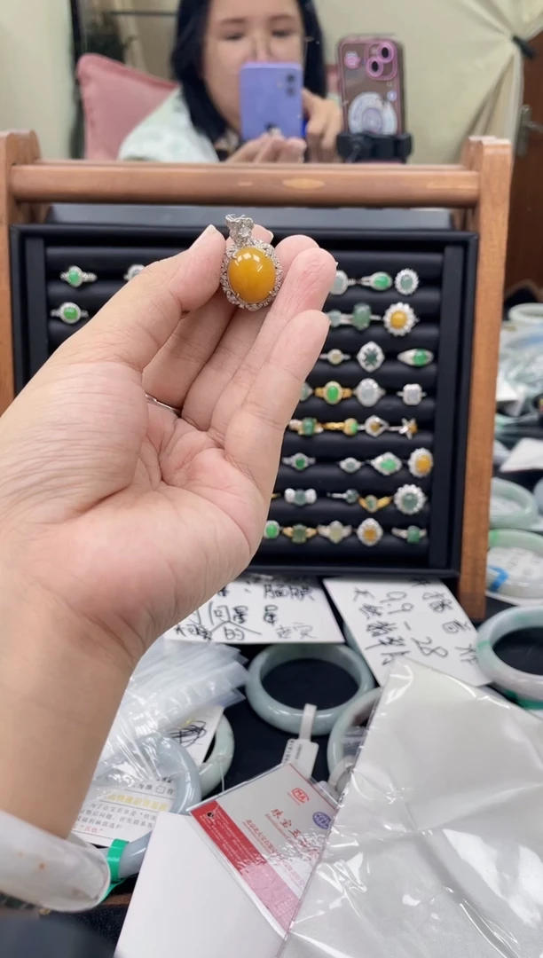【闪购商品】翡翠颈饰未镶嵌吊坠