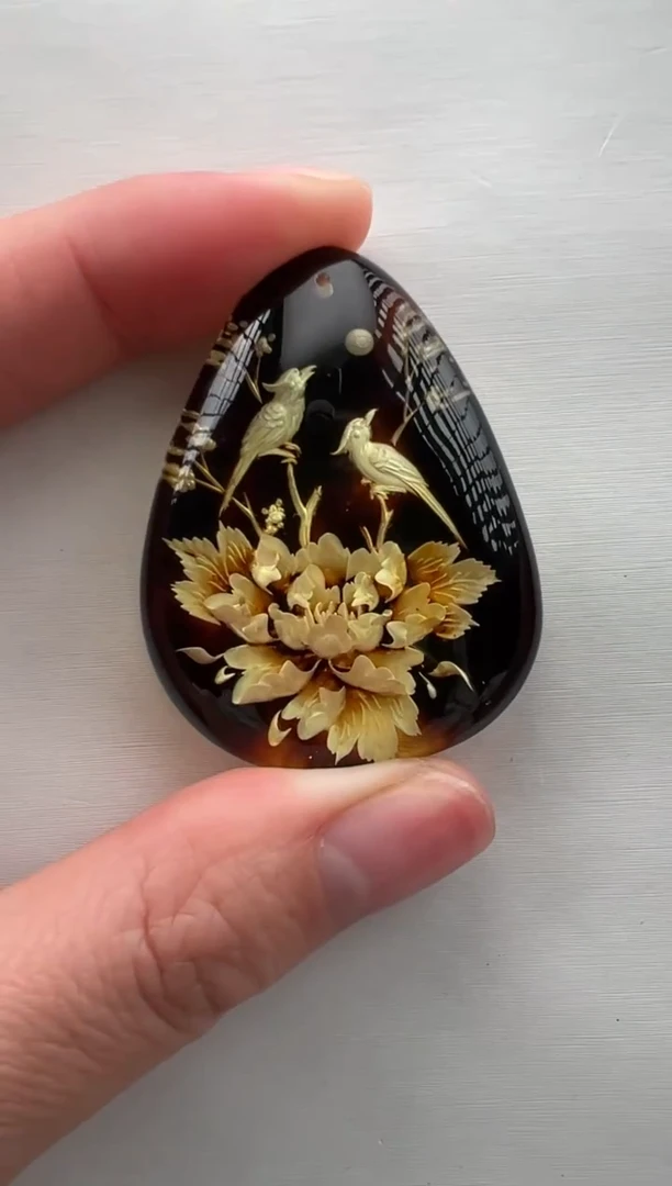 琥珀颈饰未镶嵌吊坠