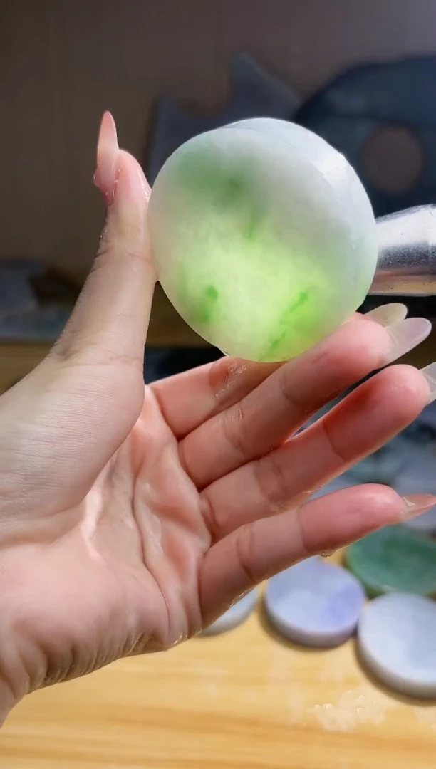 翡翠未镶嵌颈饰翡翠A货 温谭535