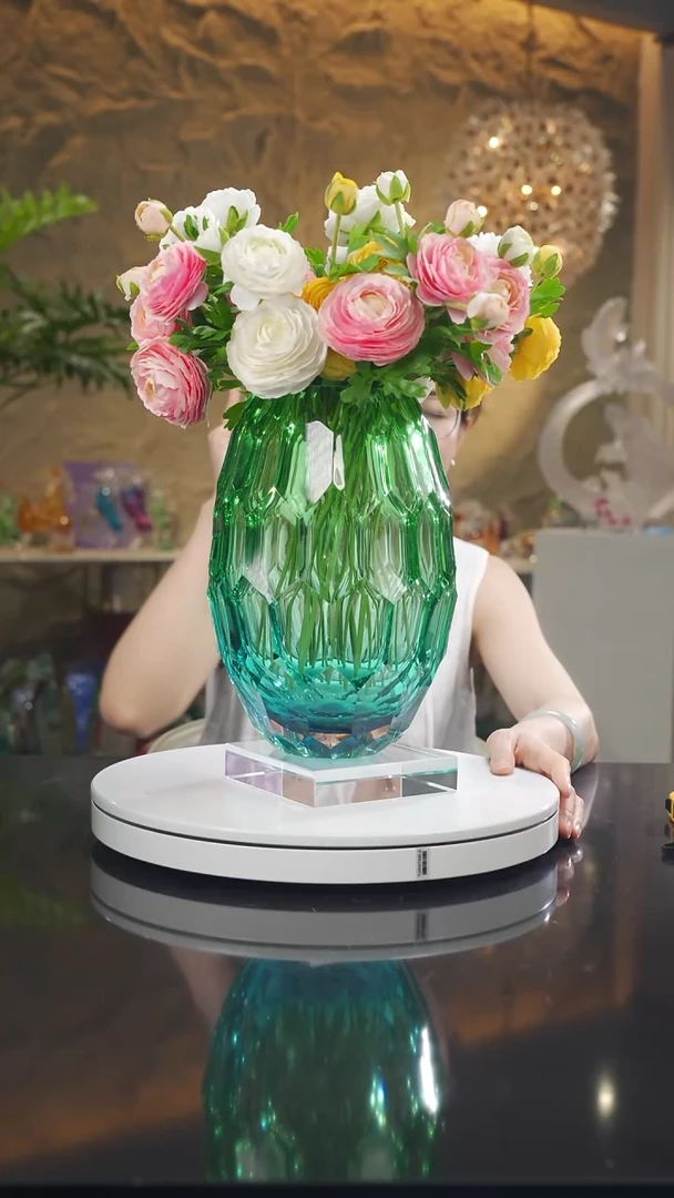 陶瓷蓝绿双色凹面花瓶