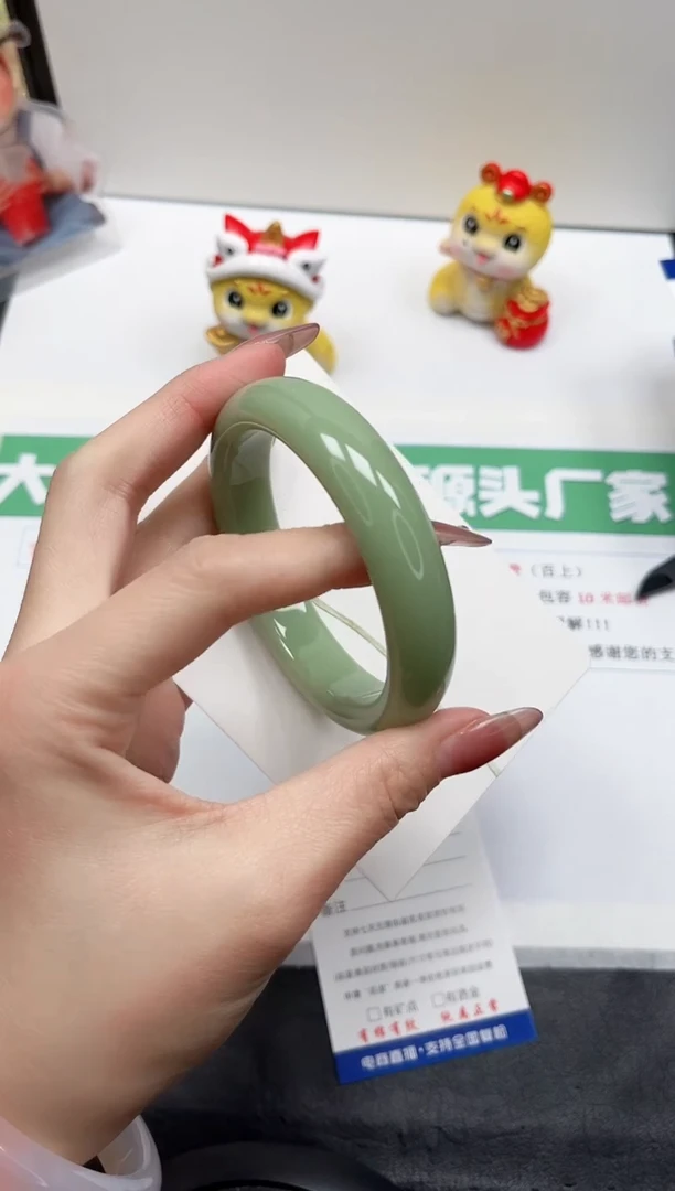 【闪购商品】石英质玉手镯未镶嵌6-60