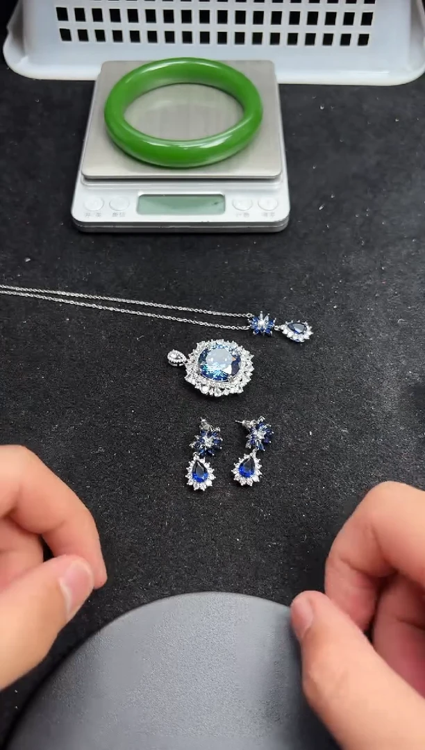 咔拉咪专属 f426 吊坠 耳饰 项链 三件套