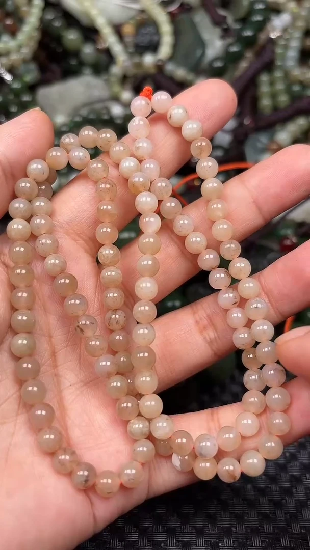 和田玉未镶嵌颈饰1