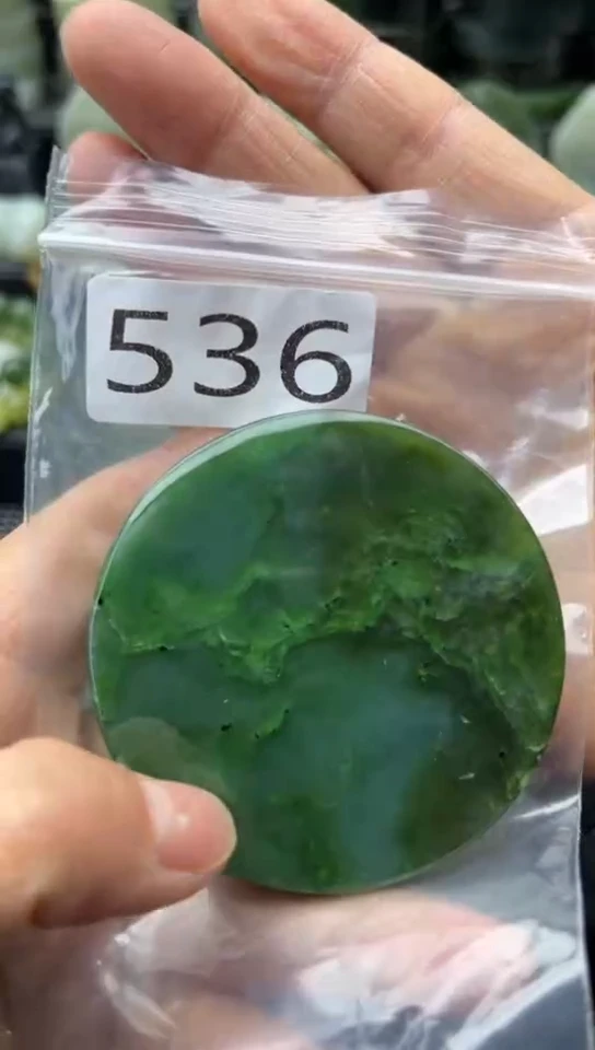 未镶嵌和田玉珠宝半成品镯芯