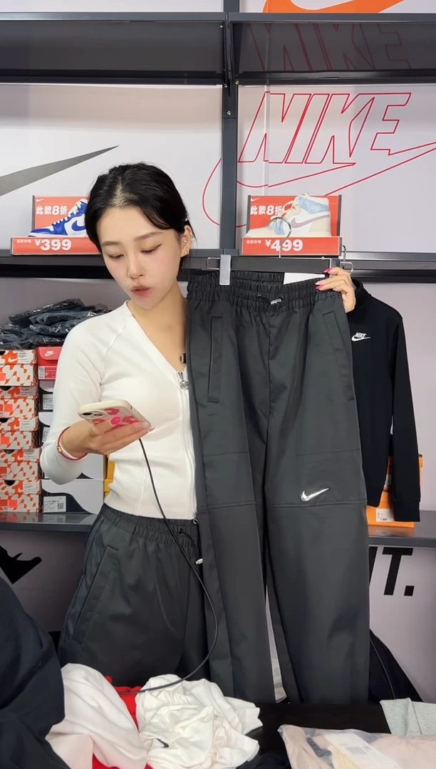 CZ8910黑色L码130-150不退换
