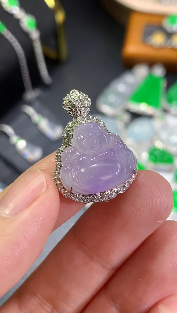 颈饰18K金镶嵌翡翠紫佛公