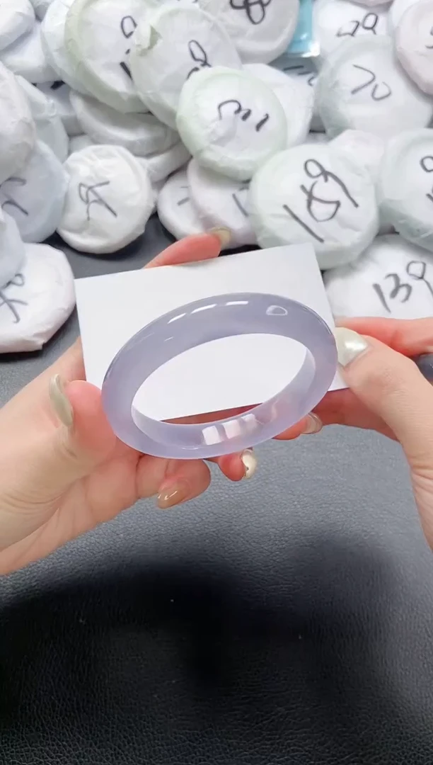 【闪购商品】石英质玉手镯未镶嵌 8L70-55