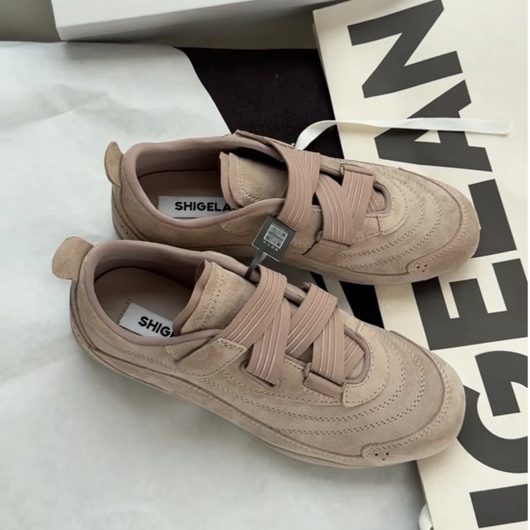 诗歌兰女鞋秋冬复古德训鞋时尚百搭潮流低帮平底休闲板鞋60-230