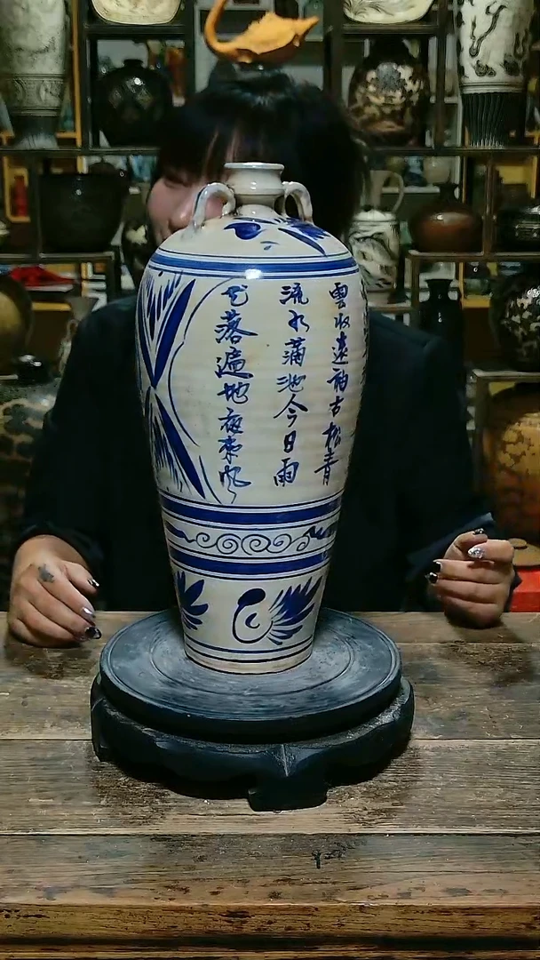 摆件精品梅瓶。，，，，，，